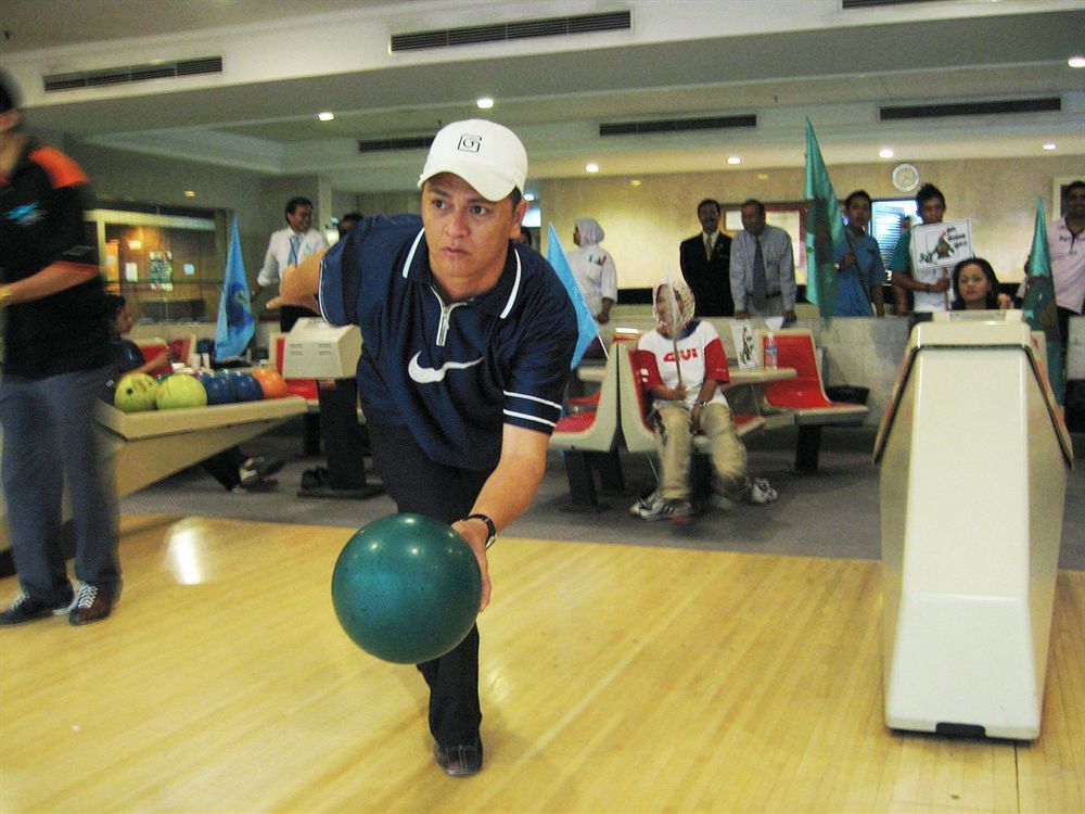 Holiday Villa Hotel & Suites Subang Subang Jaya Exterior photo Bowling at the 2006 Asian Games