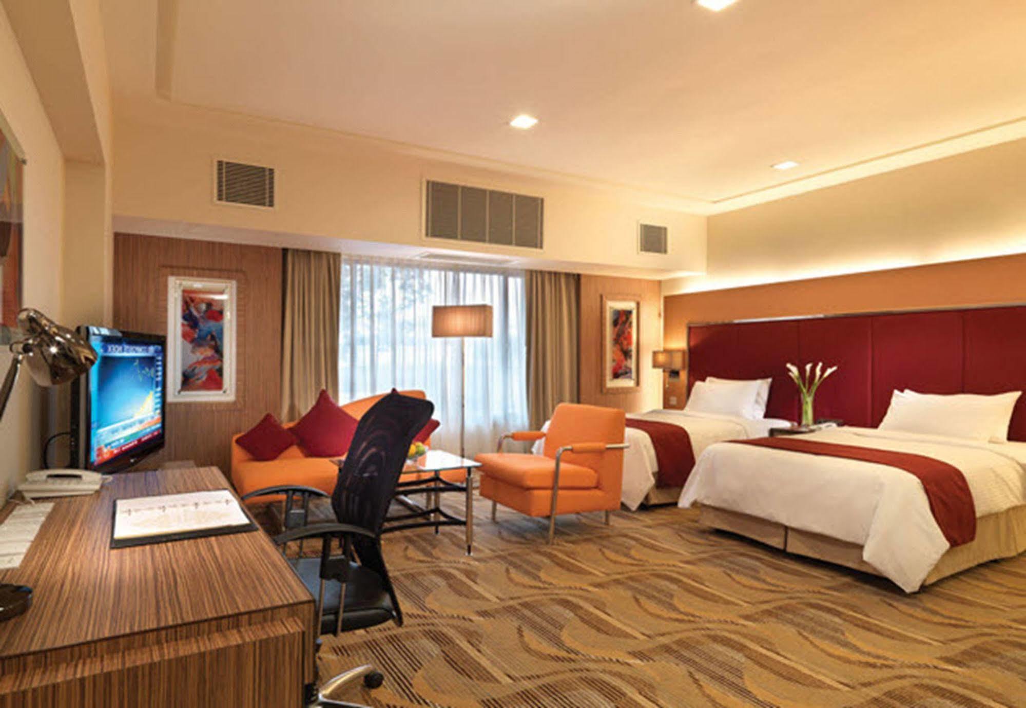 Holiday Villa Hotel & Suites Subang Subang Jaya Exterior photo Deluxe Suite