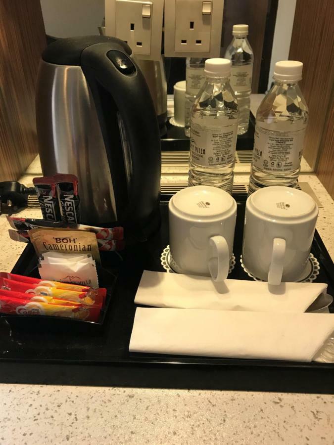 Holiday Villa Hotel & Suites Subang Subang Jaya Exterior photo A Nespresso machine in a hotel room