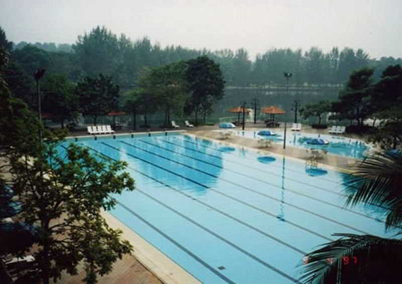 Holiday Villa Hotel & Suites Subang Subang Jaya Exterior photo Swimming pool at the resort