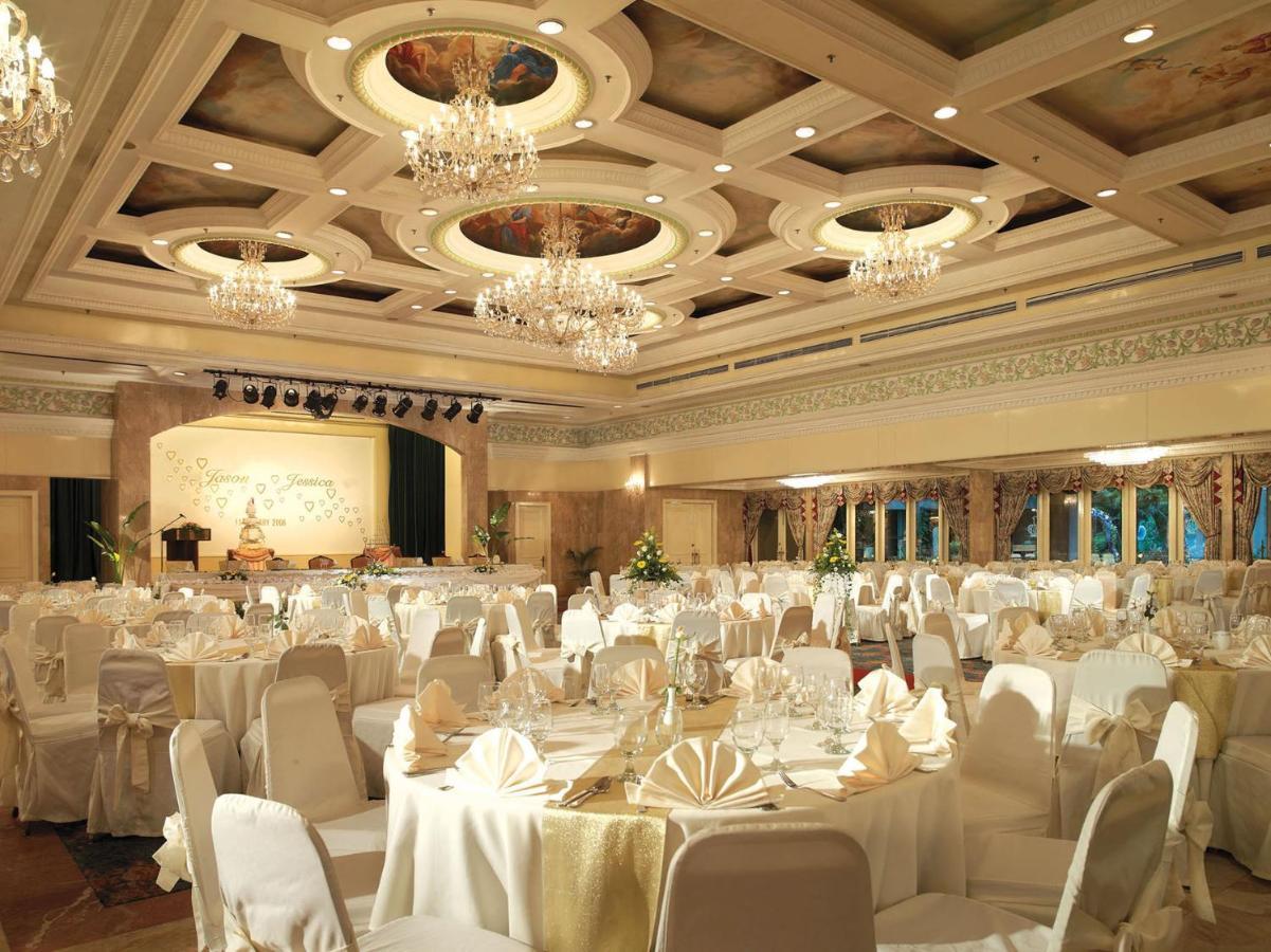 Holiday Villa Hotel & Suites Subang Subang Jaya Exterior photo The ballroom at the Four Seasons Hotel