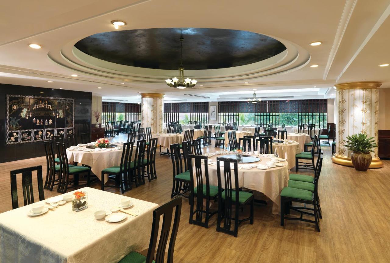 Holiday Villa Hotel & Suites Subang Subang Jaya Exterior photo The interior of a restaurant in Beijing