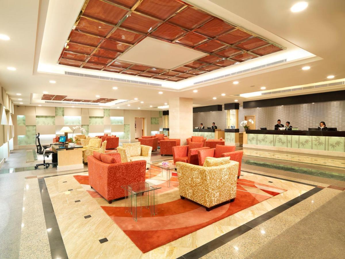 Holiday Villa Hotel & Suites Subang Subang Jaya Exterior photo Lobby